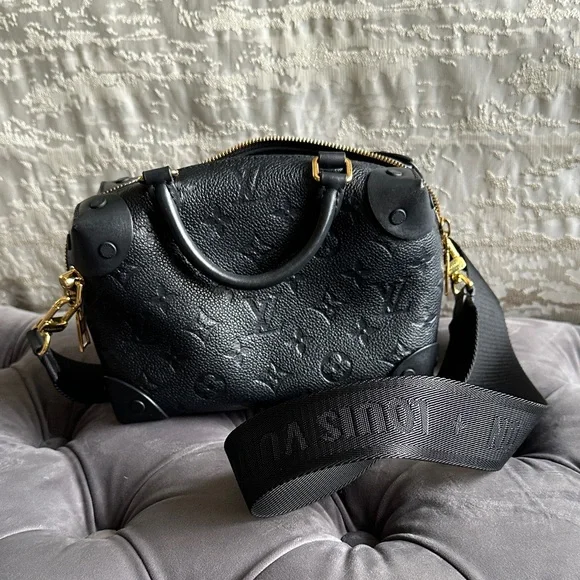 Louis Vuitton Petite Malle Souple leather cross body bag. - Picture 1 of 5